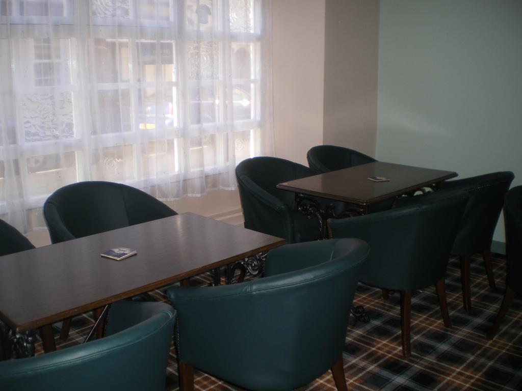 Crown Hotel Пуллгелі Екстер'єр фото